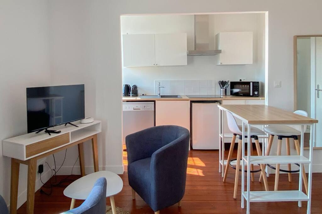 Unique Et Elegant, Gare Hyper Centre Wifi Apartment Вернон Екстериор снимка